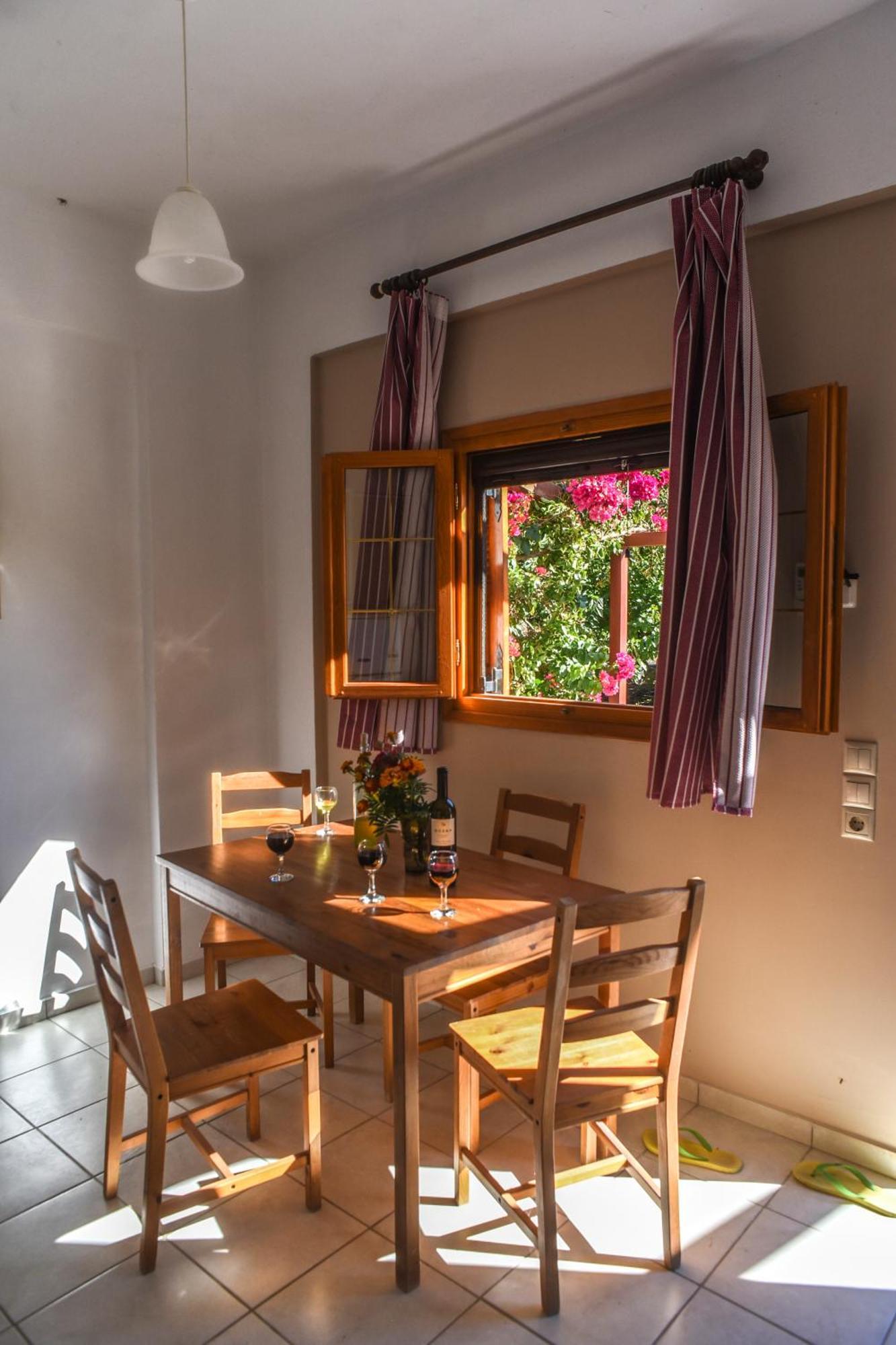 Mikro Xorio Vathi  Ruang foto